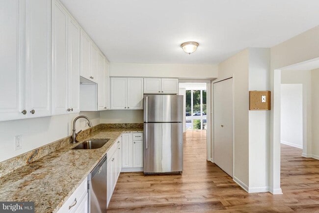 Building Photo - 4923 Casimir St