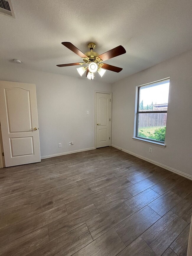 Building Photo - 1812 Colorado Ct