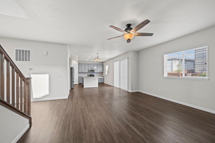 Building Photo - 577 W 174th Ave