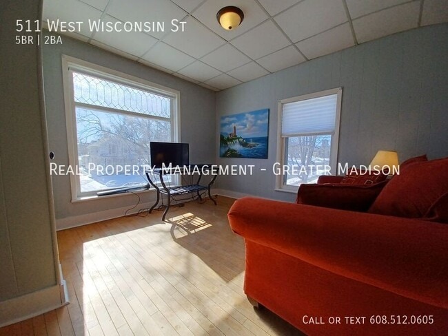 Building Photo - 511 W Wisconsin St