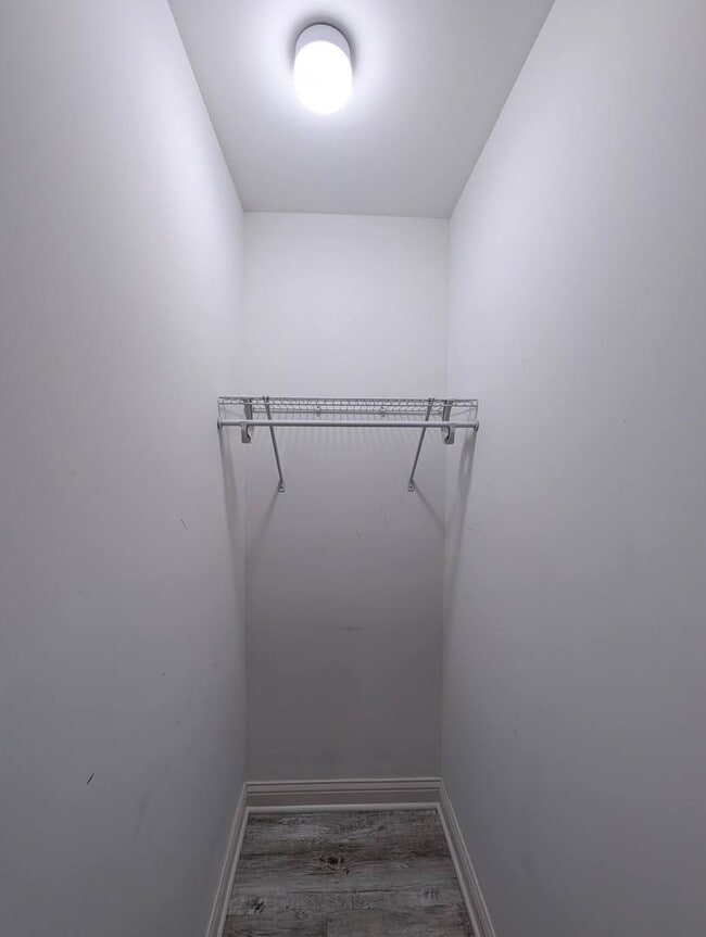 Building Photo - 3334 S May St