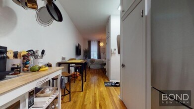 Building Photo - 313 E 93rd St