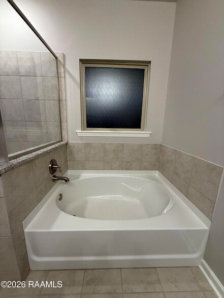 Building Photo - 401 Eastwood Dr