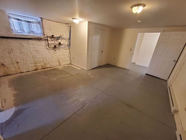 Building Photo - 2nd St 215-217 N