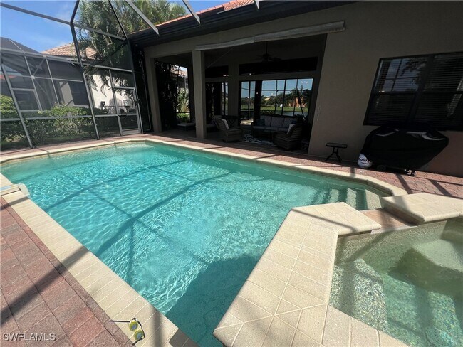 Building Photo - 8670 Mercado Ct