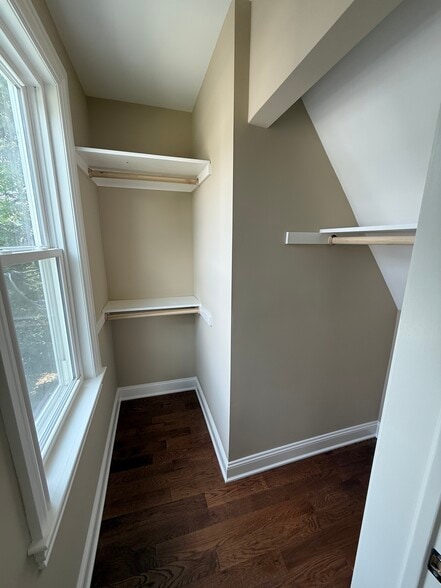 Building Photo - 56 Broughton Ave