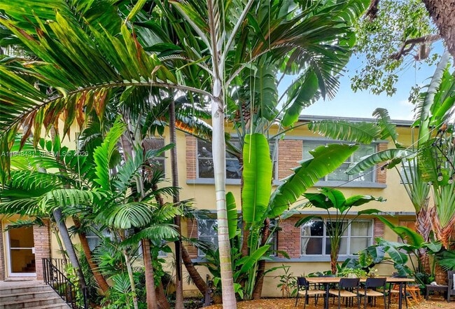 Building Photo - 1446 Lenox Ave.