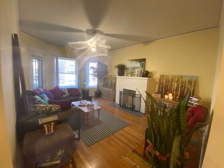 Building Photo - 5614 N Wayne Ave