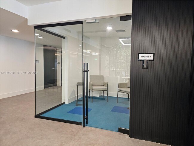 Building Photo - 4400 Sunrise Blvd