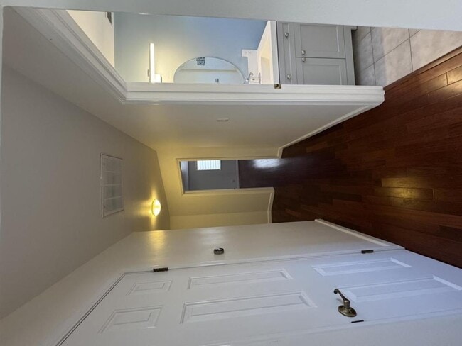 Building Photo - 47436 Fernald St