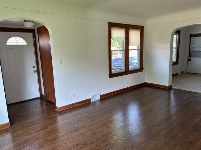 Building Photo - 25080 IL-173