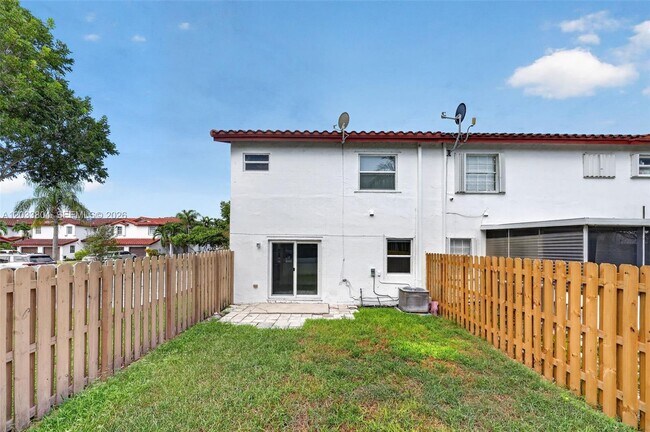 Building Photo - 20759 SW 83rd Ave
