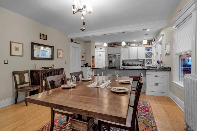 Building Photo - 61 St James Pl