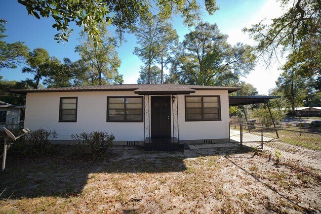 Primary Photo - 231 Gaile Ave