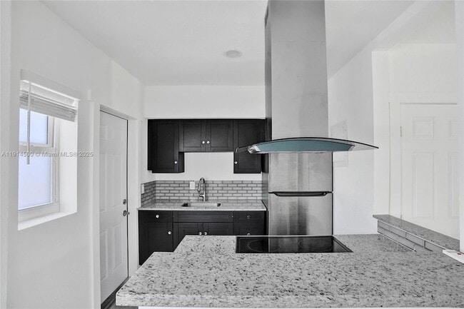 Building Photo - 7115 Rue Granville