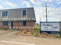 Building Photo - Willow Court Apartments, Unit 101 - Cozy 2 Bedroom, 1 Bathroom Downstairs Home in Mexia, TX!