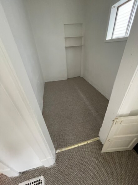 Building Photo - 1247 Leishman Ave