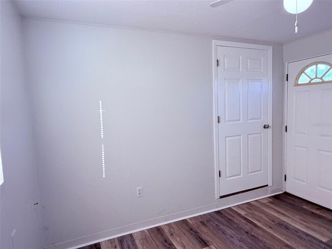 Building Photo - 1544 77th Ave N