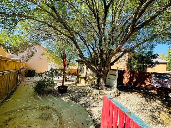 Building Photo - 3023 Potomac Loop