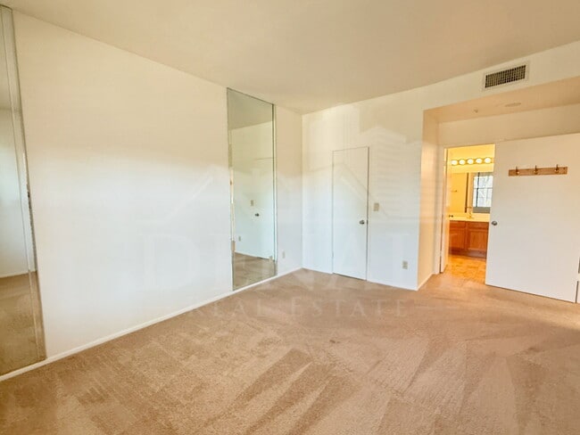 Building Photo - 11766 E Becker Ln