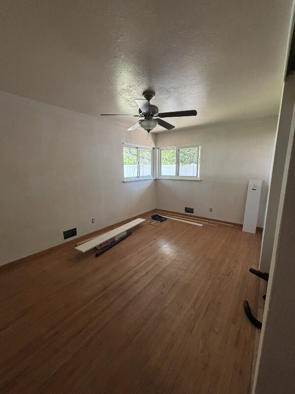 Building Photo - 240 Mesa Ave