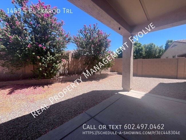 Building Photo - 1459 S Buckaroo Trail