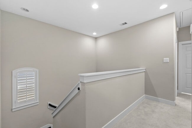 Building Photo - Stunning Single-Family Home in the Heart o...