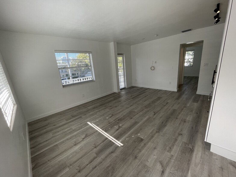 Living Room - 323 Washington Ave