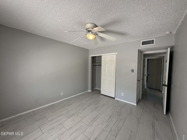 Building Photo - 11364 Crater Lake Ave