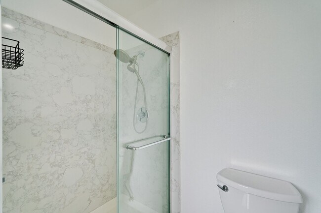 Building Photo - Stunning Single Family Home