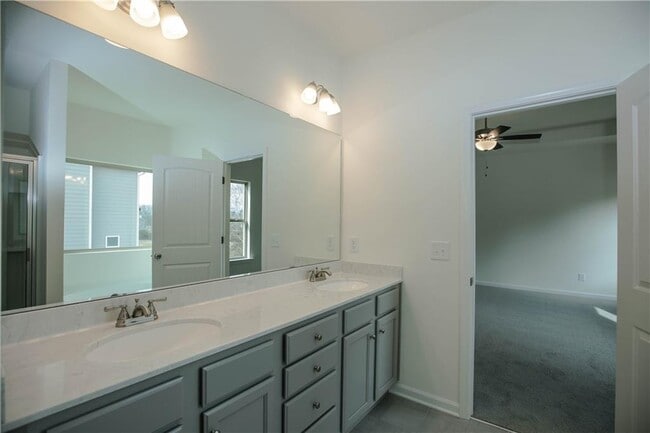 Building Photo - 124 Finley Dr