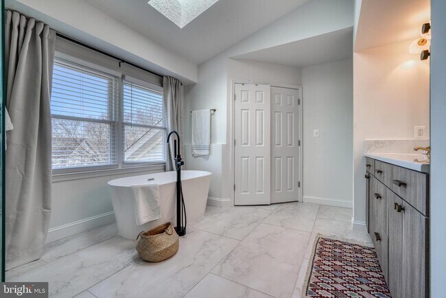 Building Photo - 14235 Masterpiece Ln