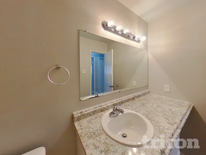 Building Photo - 7927 Wayside Trail