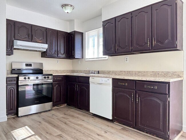 Building Photo - 403 N Morton Dr