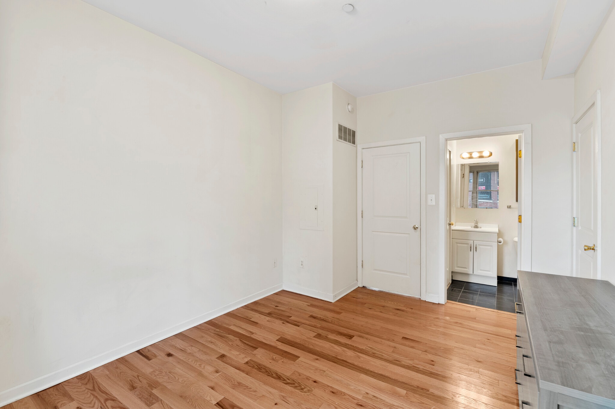 Building Photo - 1643 Fitzwater St