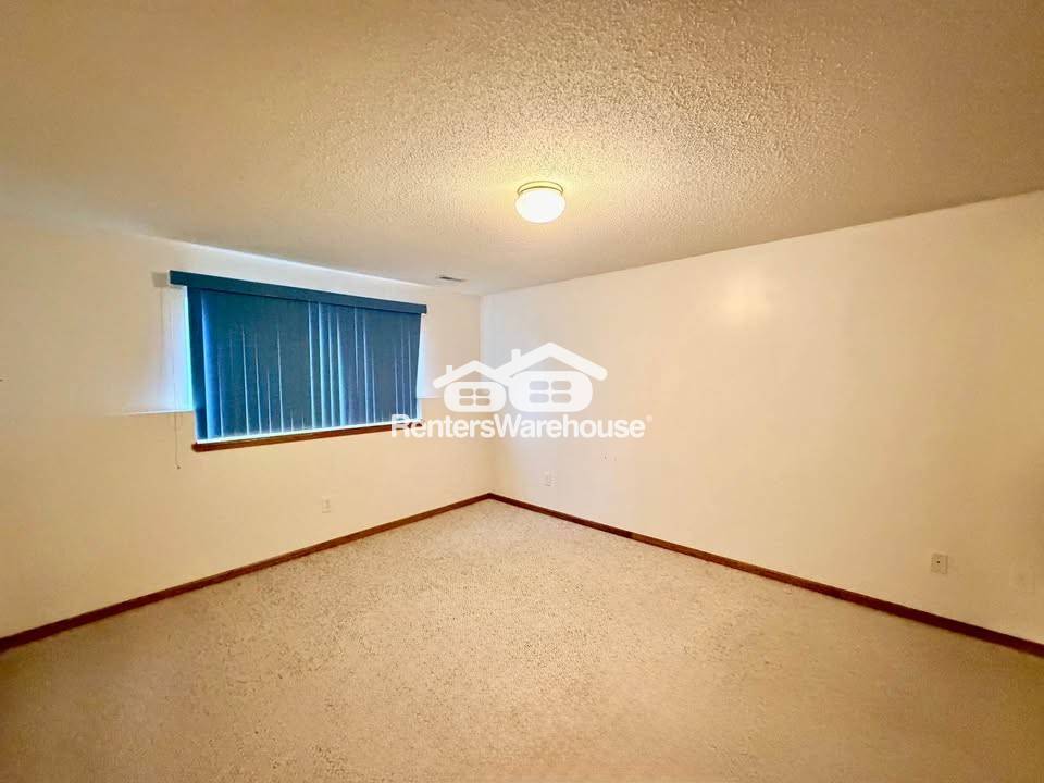 Building Photo - 495 S 51st St