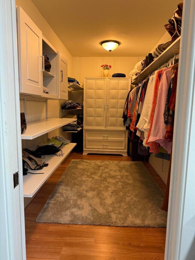 Building Photo - 7194 Promenade Dr