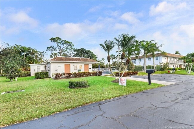 Building Photo - 2950 SE Ocean Blvd