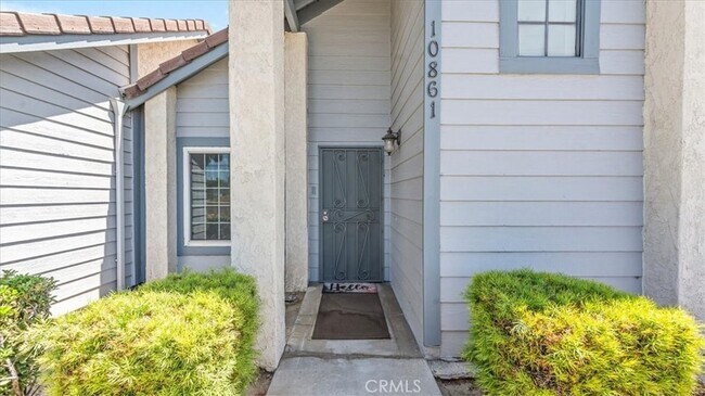 Building Photo - 10861 Mountain View Ave