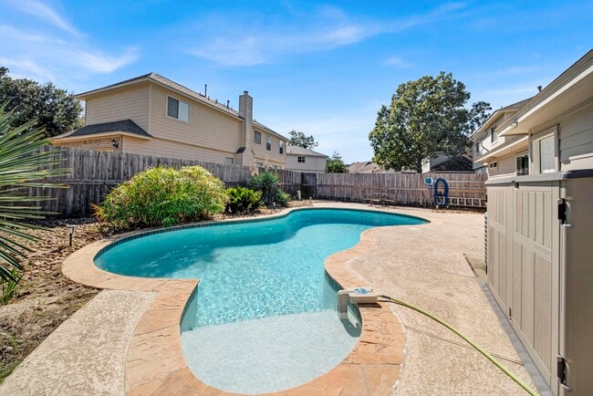 Building Photo - 987 Oak Glen Dr