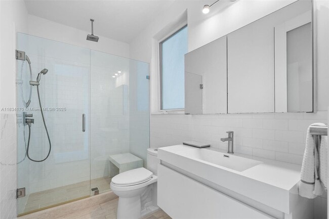 Building Photo - 205 N Hibiscus Dr