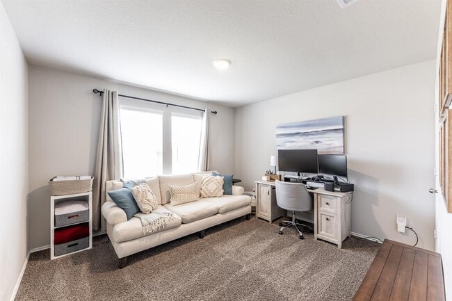 Building Photo - 306 Pecos Dr