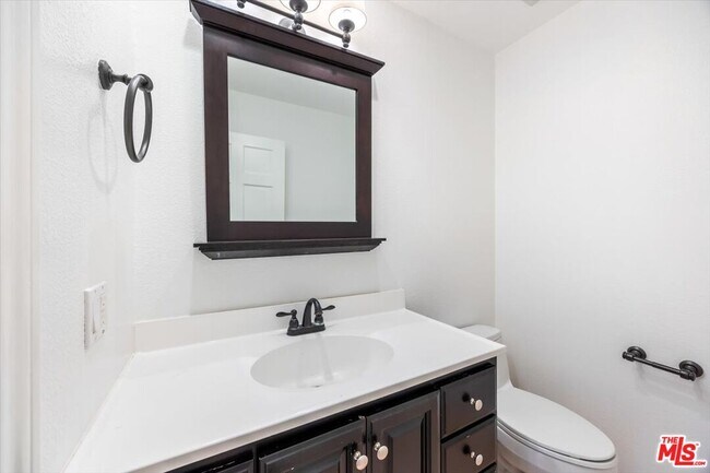 Building Photo - 3630 Roberts View Pl