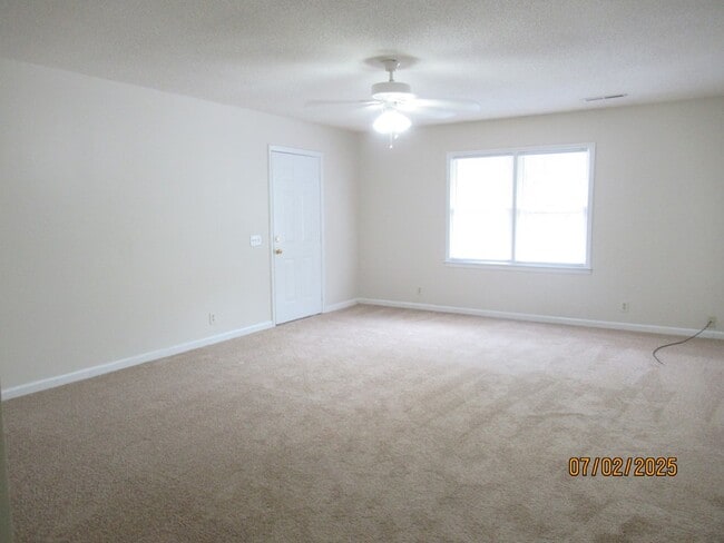 Building Photo - 172 Gertrude Dr