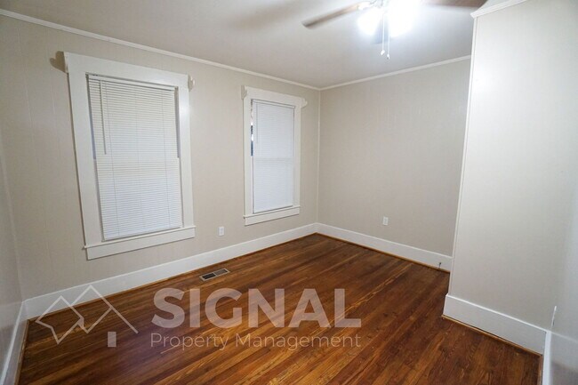 Building Photo - 1194 Birmingham St