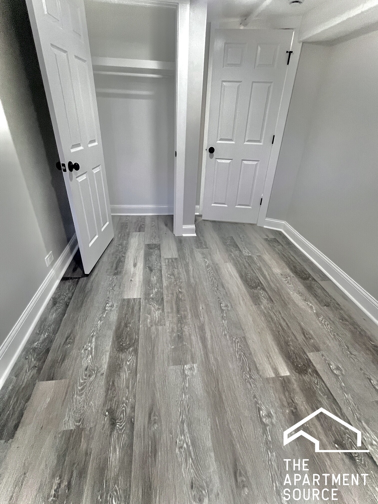 Building Photo - 2937 N Fairfield Ave