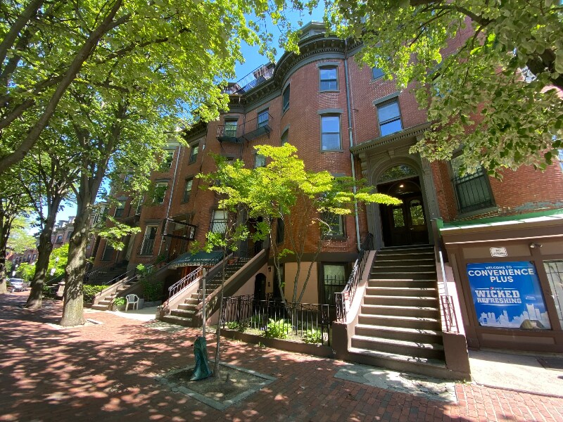 Building Photo - 42 Worcester Sq