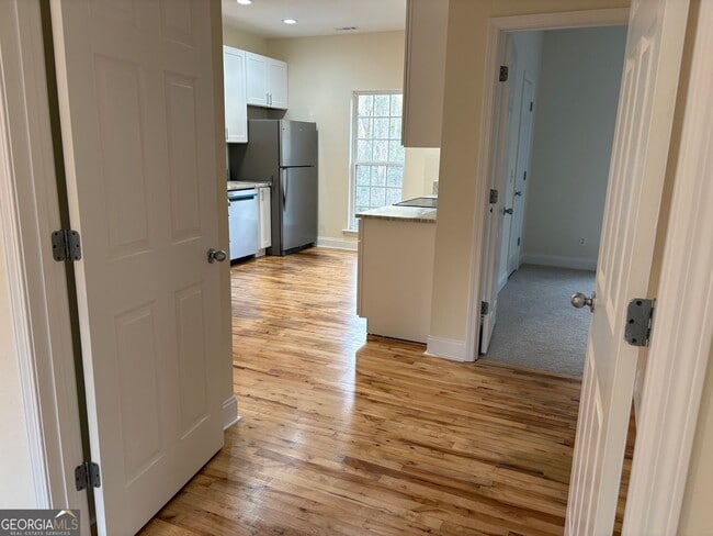 Building Photo - 74 Lockerbie Ct