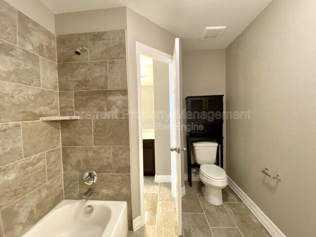 Building Photo - 1206 Ranch Falls