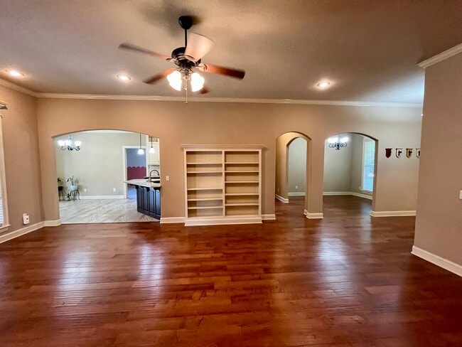 Building Photo - 3640 W Bowling Green Pl